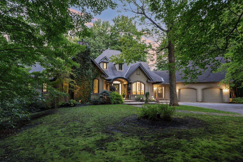 Kanata, ON K2W 1B6,1412 HOUSTON CRES