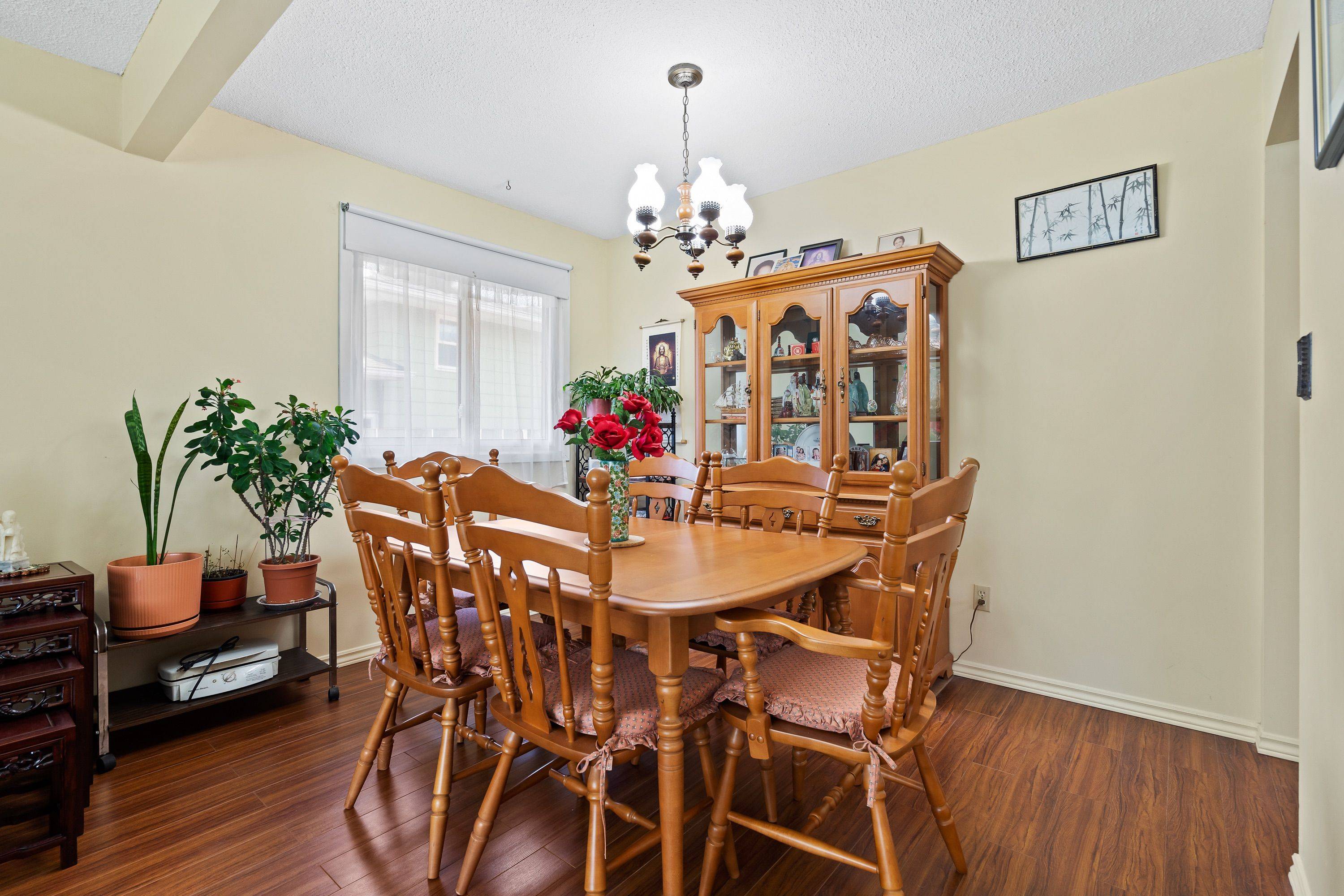 St. Catharines, ON L2N 6C8,6 Vanier CT