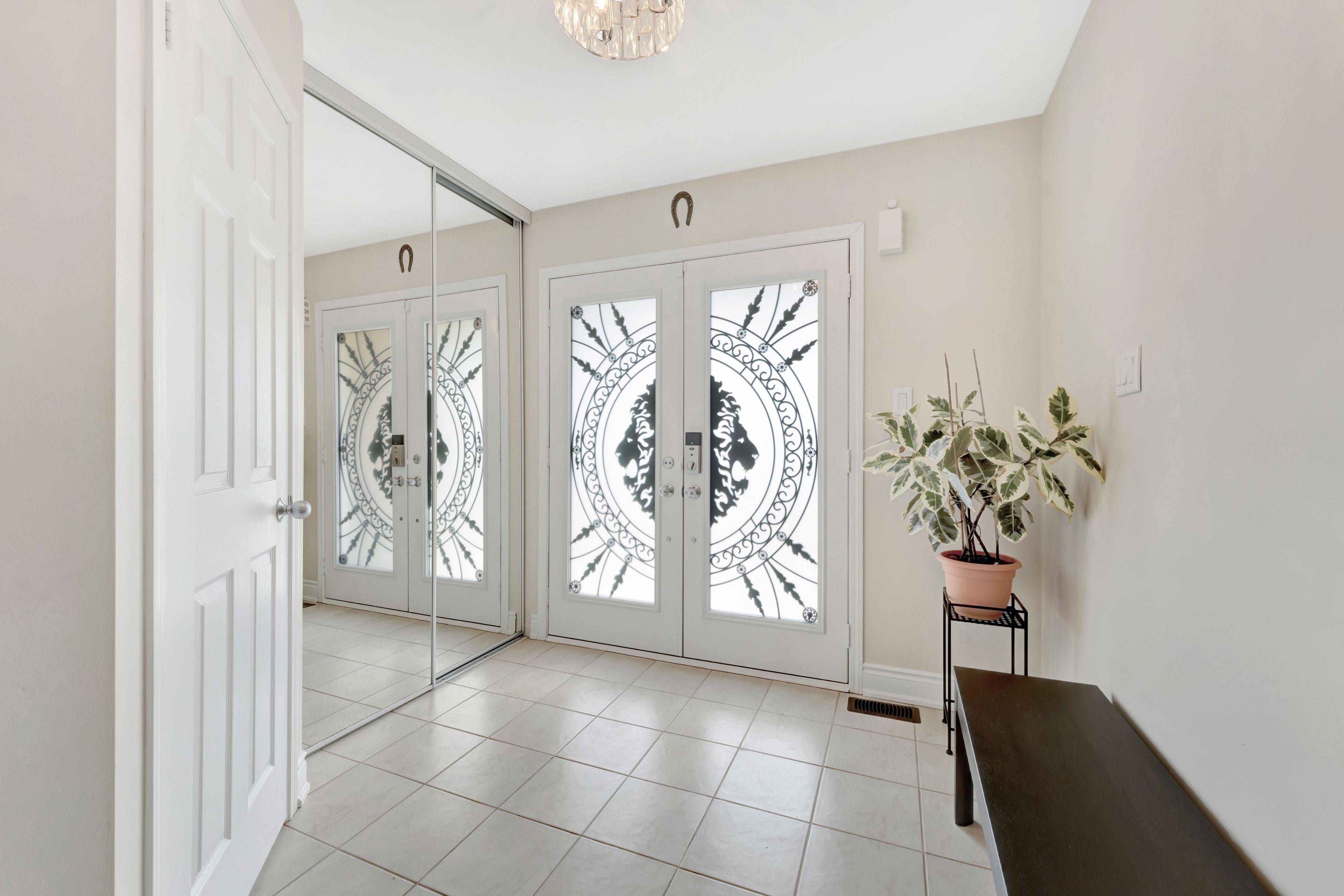 Brantford, ON N3S 0E1,241 Thomas AVE