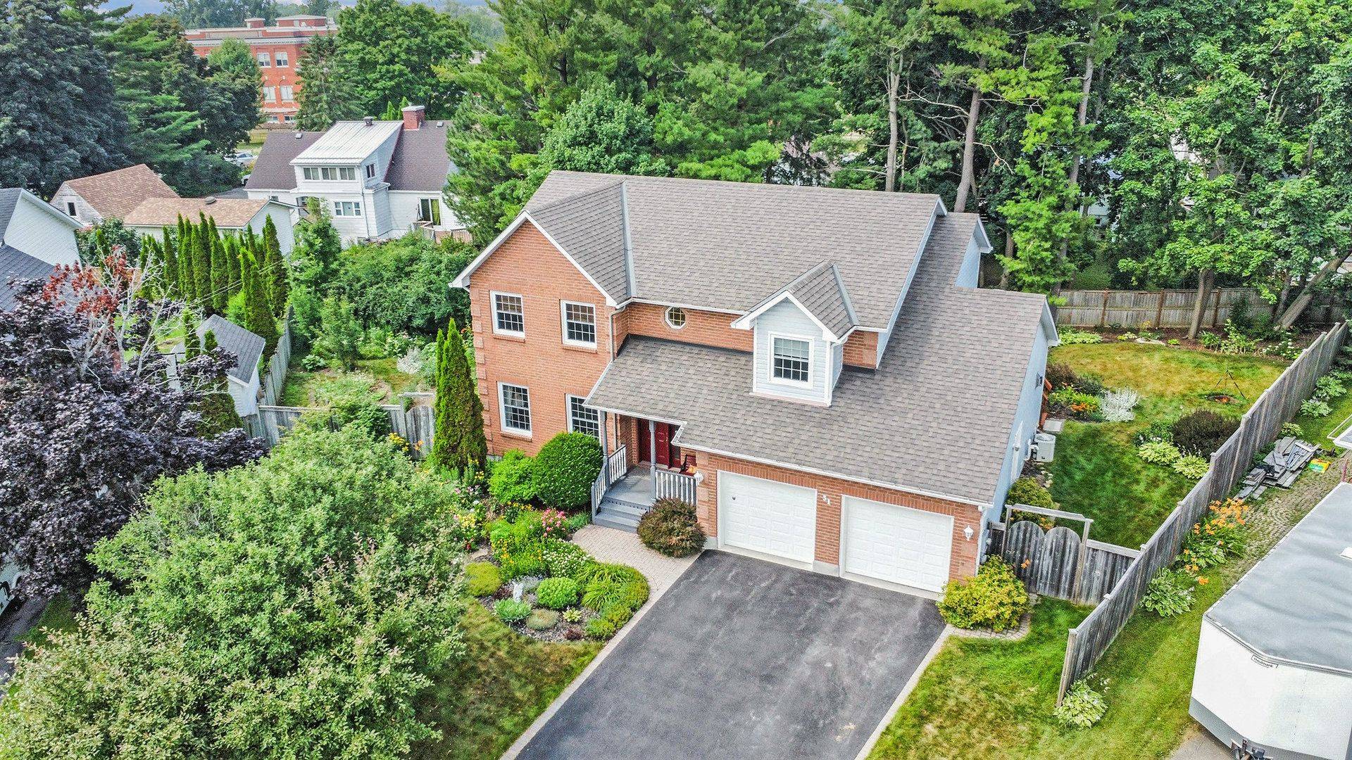 Carleton Place, ON K7C 4E1,31 BURGESS ST