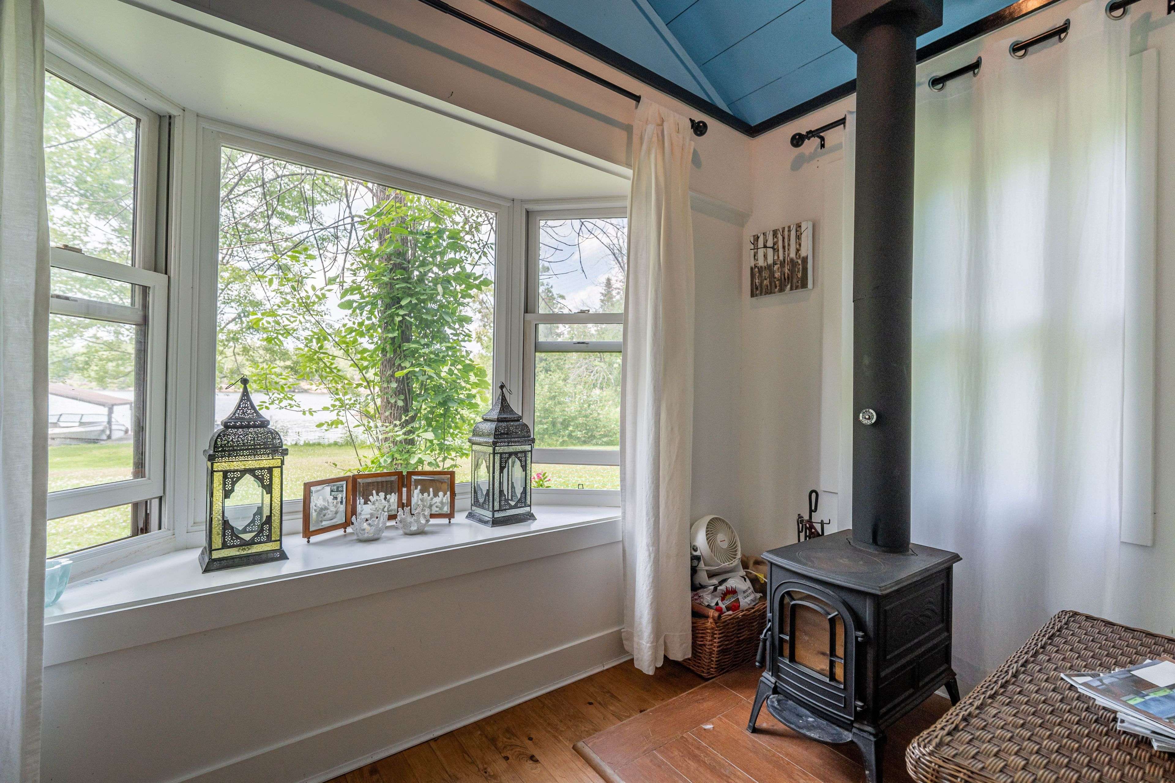 Douro-dummer, ON K0L 2H0,2429 Julia Shore RD W