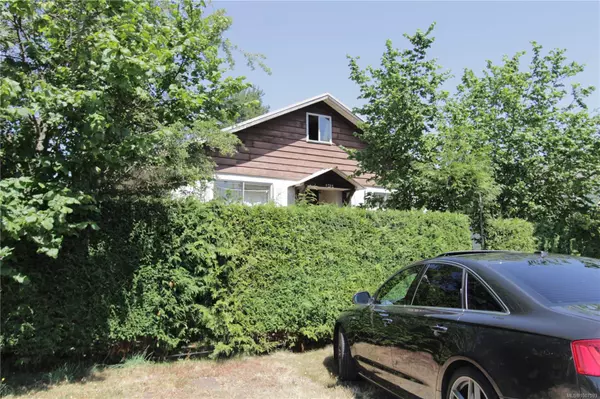 2768 Derwent Ave, Cumberland, BC V0R 1S0