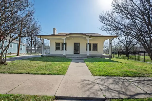 811 SW 5th Avenue, Mineral Wells, TX 76067