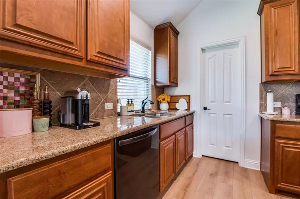 Midlothian, TX 76065,5041 W Fall Drive