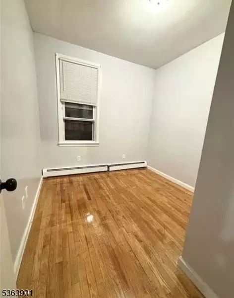 Passaic City, NJ 07055,50 Krueger Pl