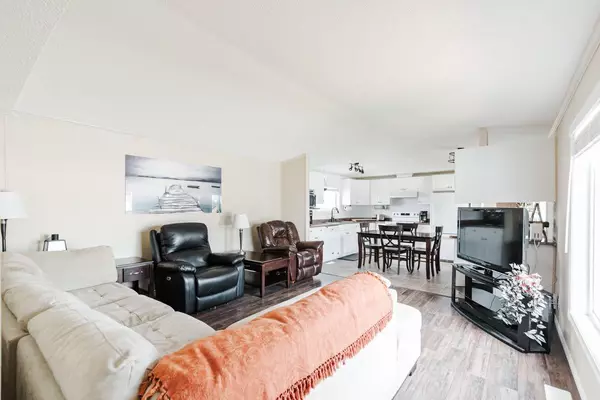 Fort Mcmurray, AB T9K 2K8,221 Harpe WAY