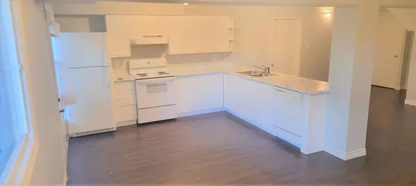 Whitby, ON L1N 8N5,49 Bassett BLVD #Walk Out Bsmt Apartment