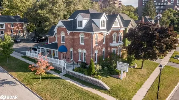 Barrie, ON L4M 3P5,1 Berczy ST
