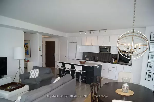 Toronto W06, ON M8V 4B4,80 Marine Parade DR ##317
