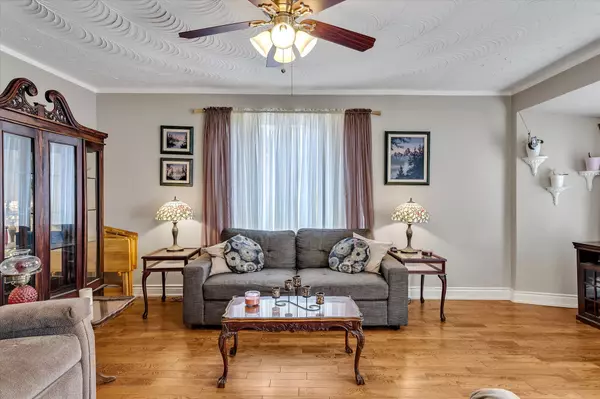Peterborough South, ON K9J 4B3,448 Howden ST