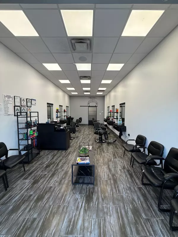 London North, ON N6G 0R9,1215 Fanshawe Park RD #102