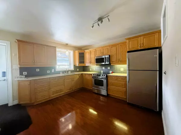 Cobourg, ON K9A 2M4,93-95 King ST W #1