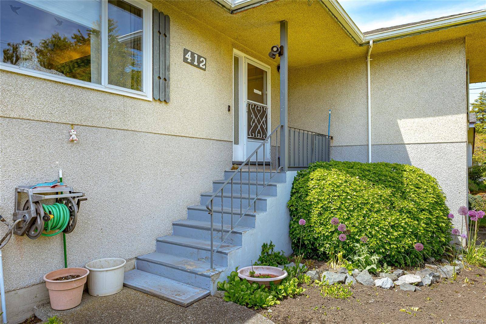 Victoria, BC V8S 3N5,412 St. Charles St