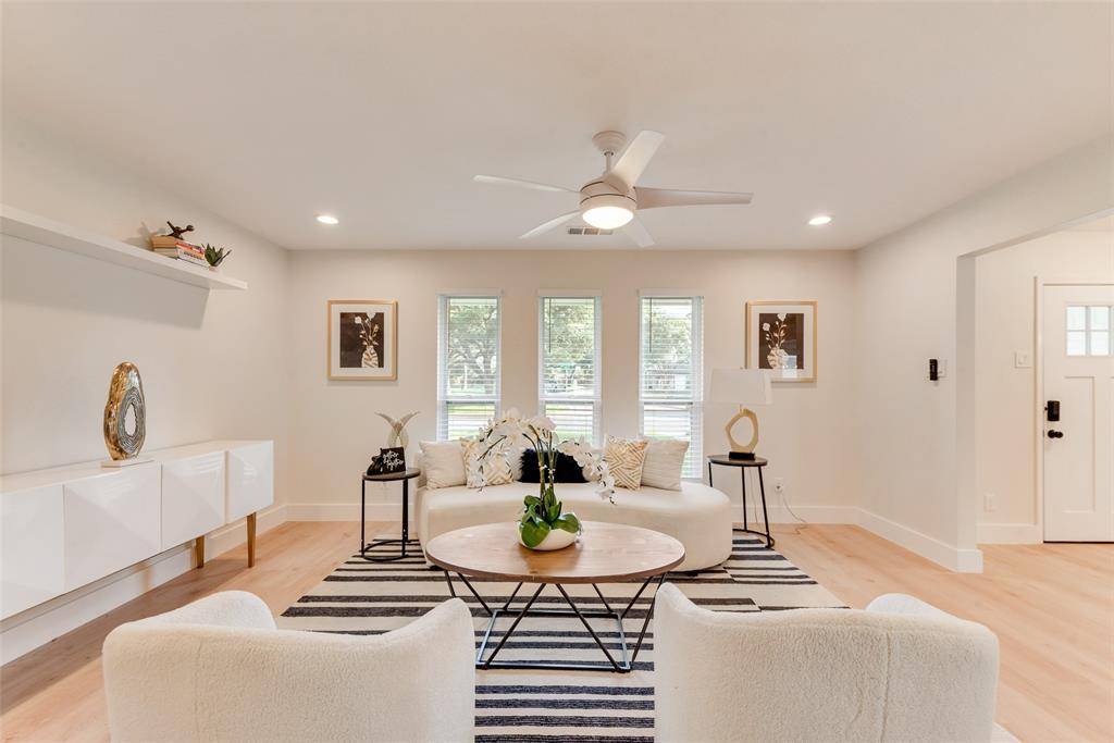 Dallas, TX 75248,7429 Tangleglen Drive