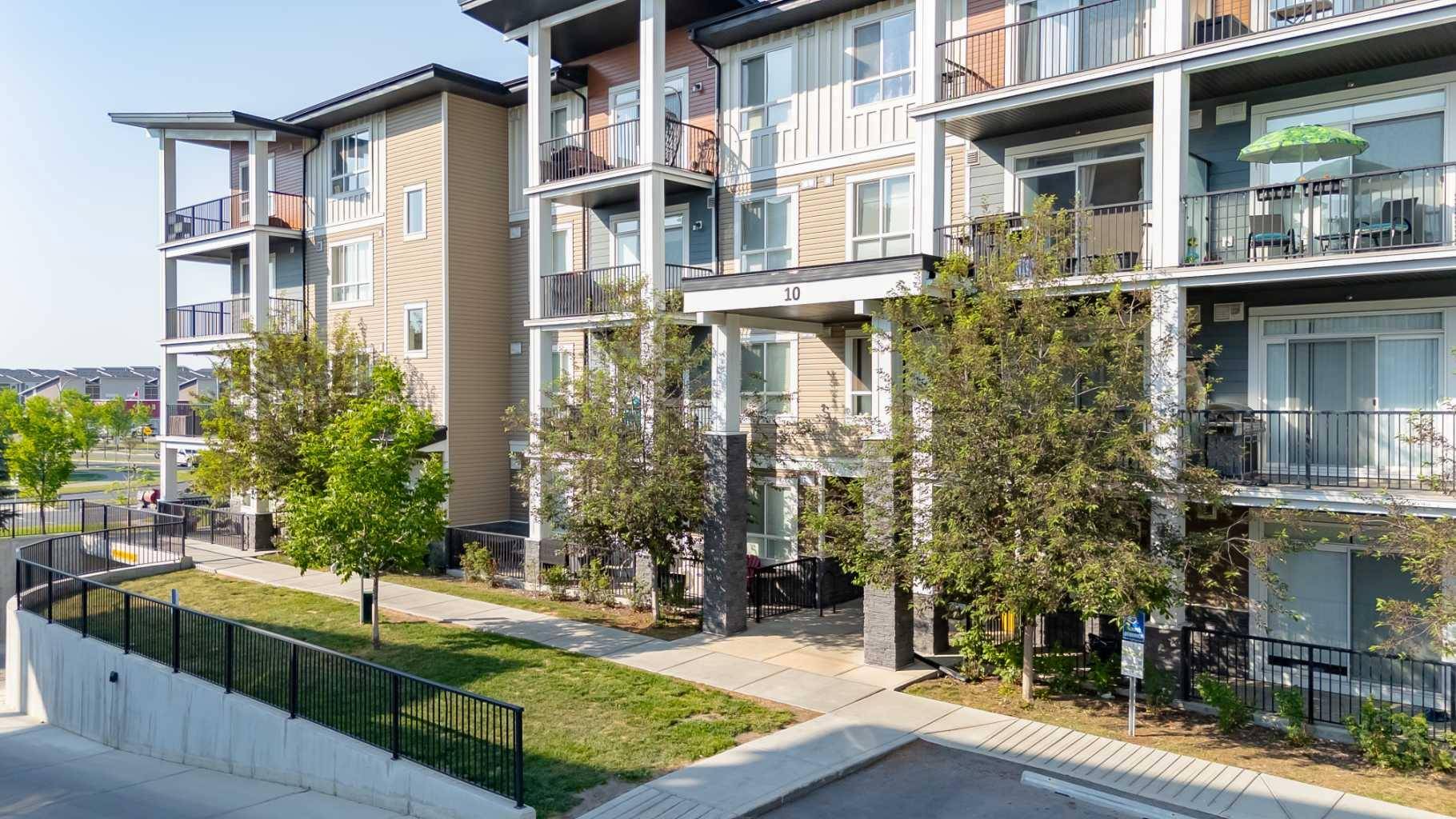 Calgary, AB T2X 4E3,10 Walgrove WALK SE #411