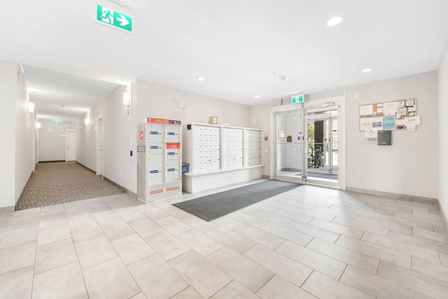 Calgary, AB T2X 4M9,30 Walgrove WALK Southeast #402