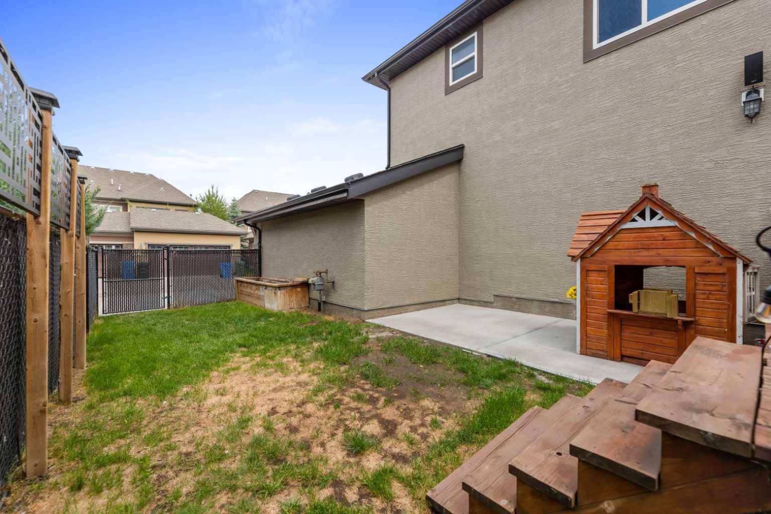 Calgary, AB T2C 5G5,72 Quarry DR Southeast