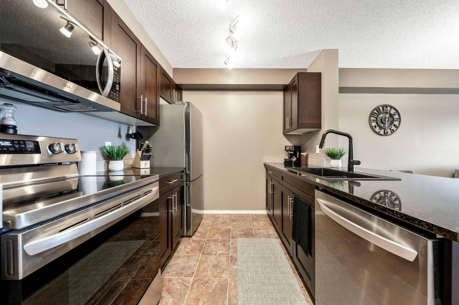 Airdrie, AB T4B 3V7,403 Mackenzie WAY Southwest #6404