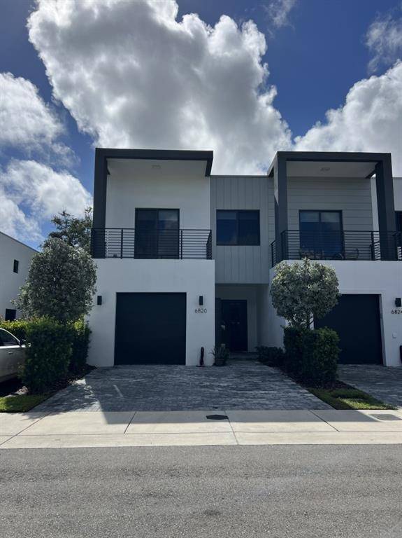 6820 SW 80th St, Miami, FL 33143