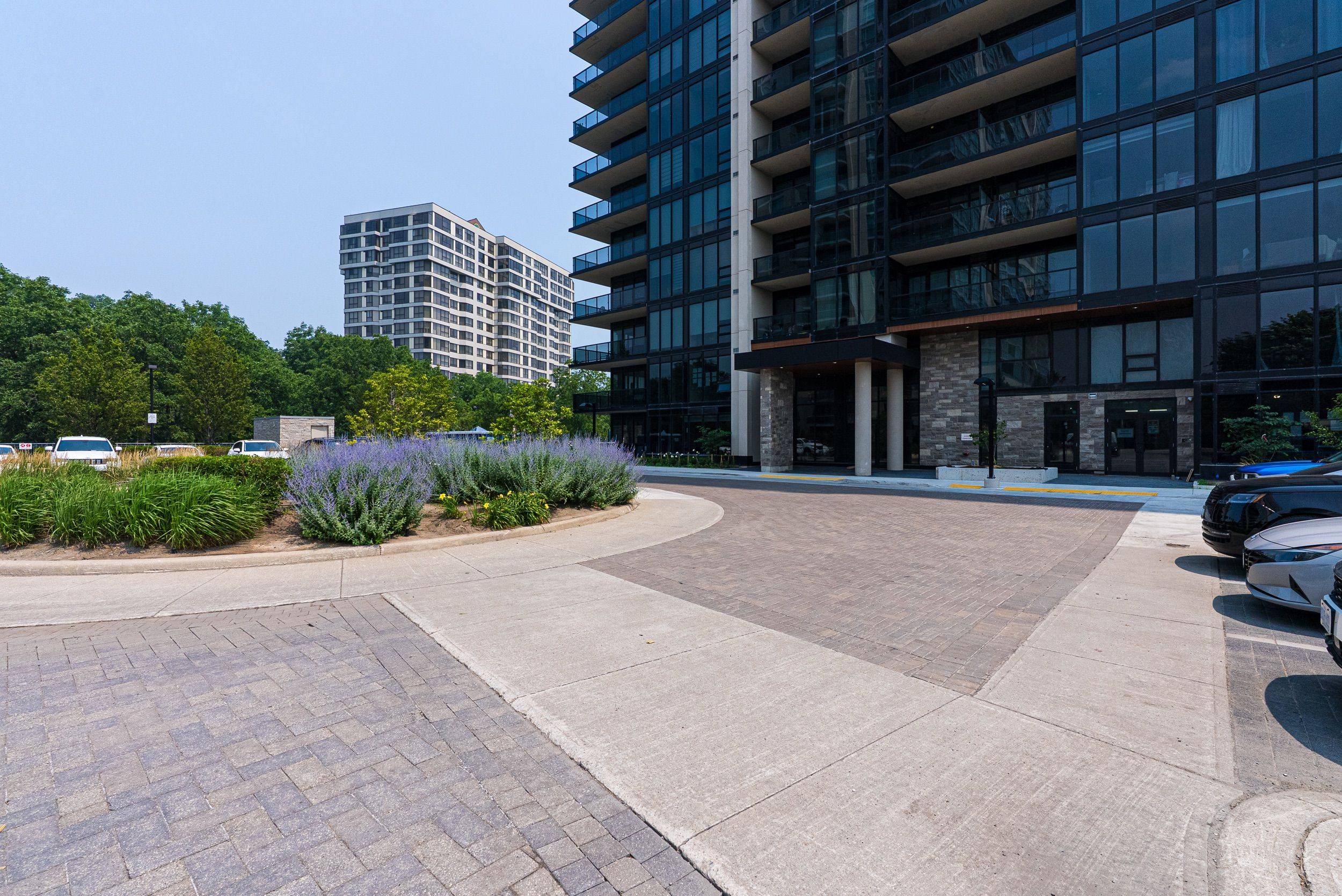 Mississauga, ON L5J 0A2,1035 Southdown RD