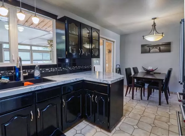 Red Deer, AB T4N 5L4,3429 55 AVE