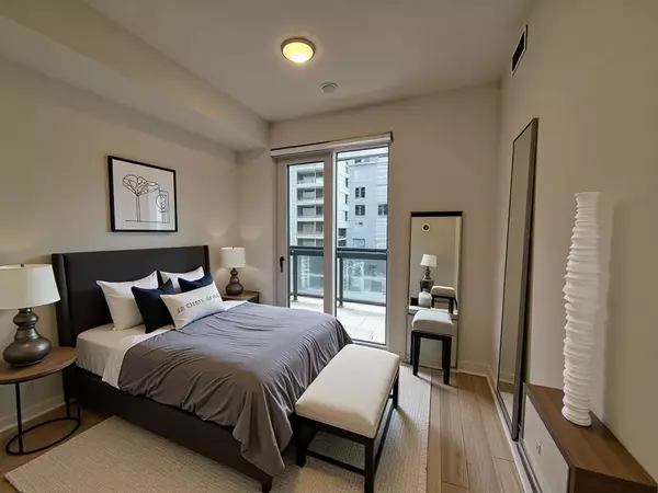 39 Roehampton AVE #609, Toronto C10, ON M4P 1P9