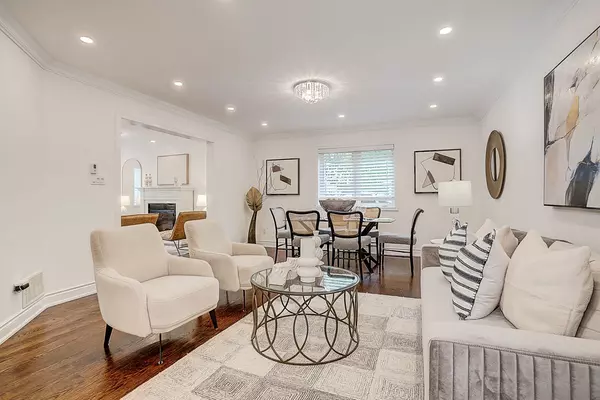 Mississauga, ON L5E 1S2,957 Ninth ST