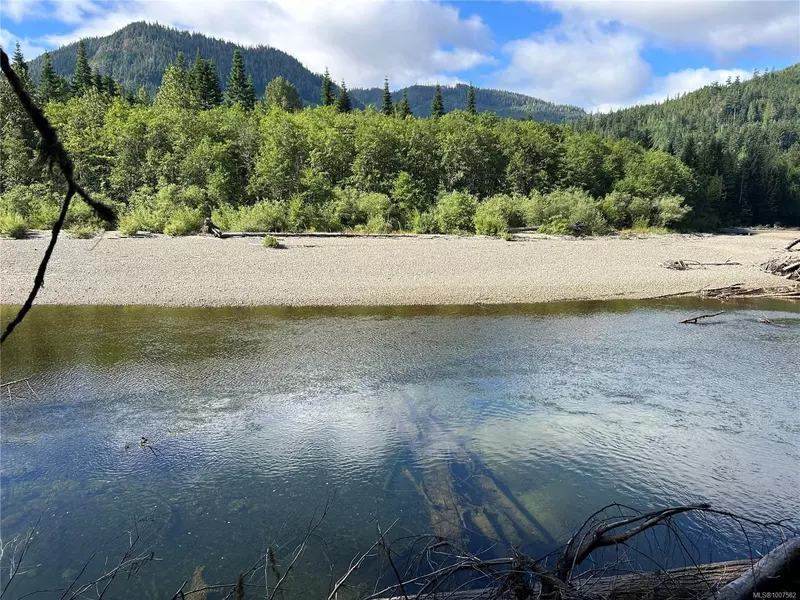 1845 Stowe Creek Rd, Sayward, BC V0P 1R0