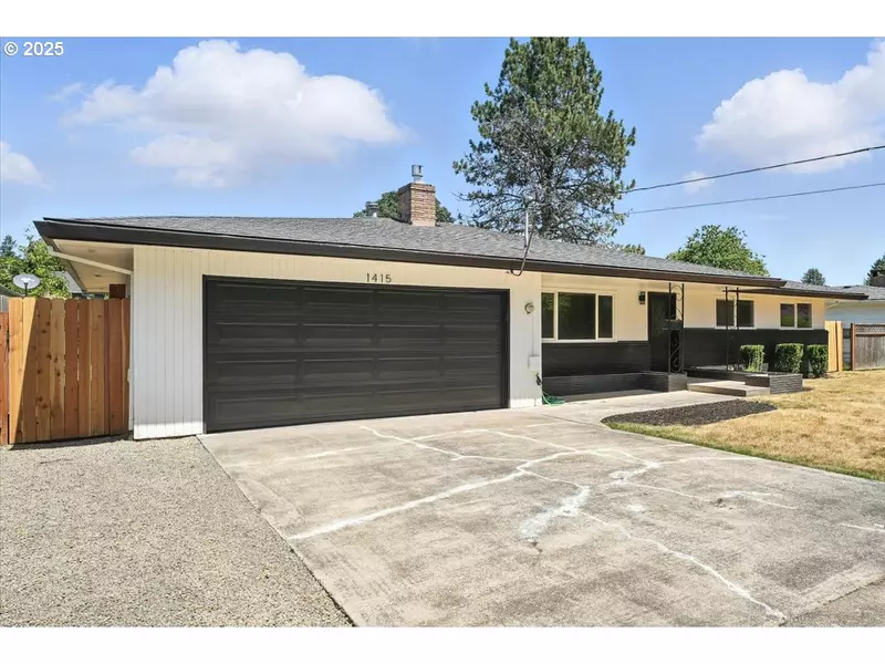 1415 E 7TH ST, Newberg, OR 97132