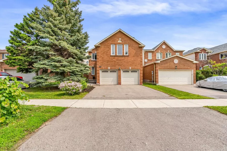 44 Brownridge DR, Vaughan, ON L4J 7R7