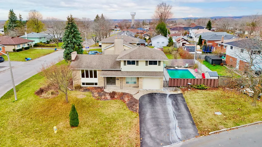 30 Patrick ST, Quinte West, ON K8V 4B6
