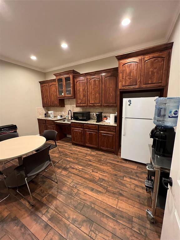 Waxahachie, TX 75165,3000 N Highway 77