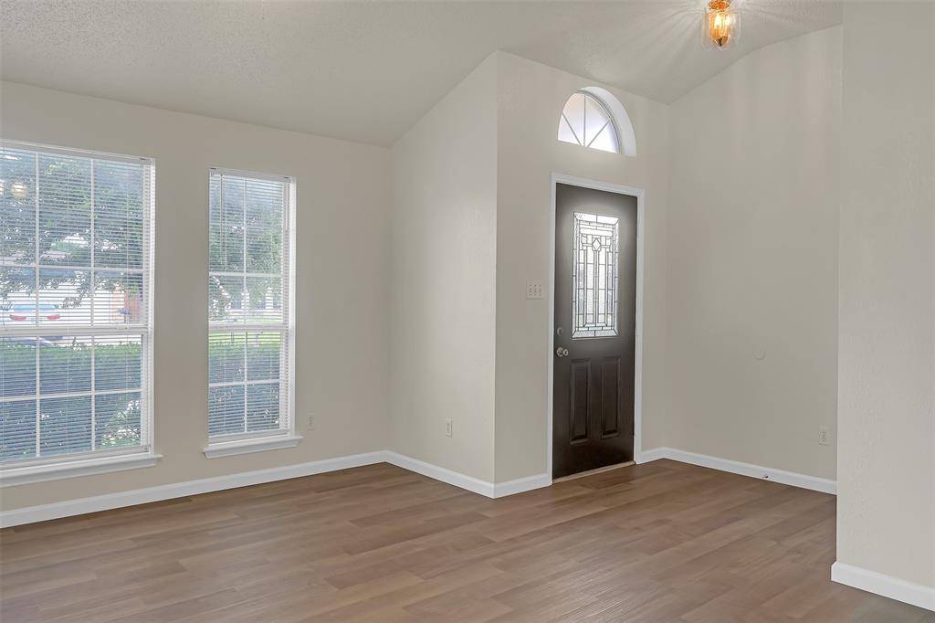 Arlington, TX 76018,6008 King William Drive