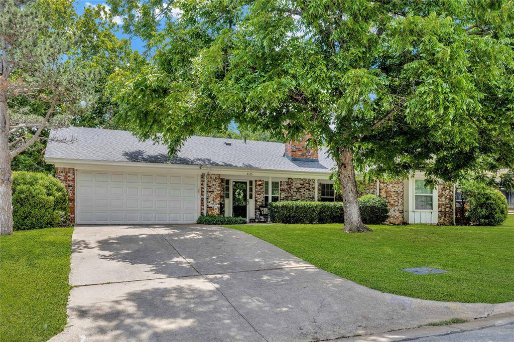 Arlington, TX 76013,2125 Valleydale Drive
