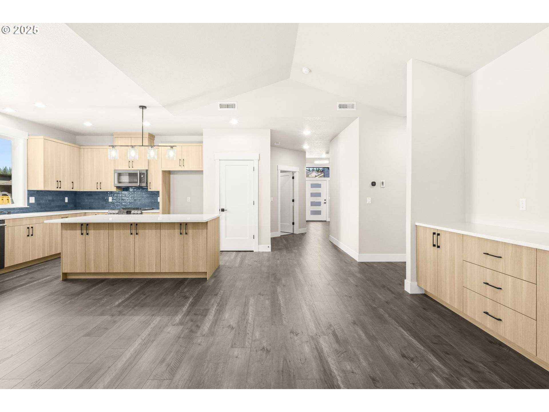 La Center, WA 98629,2020 E Badger WAY
