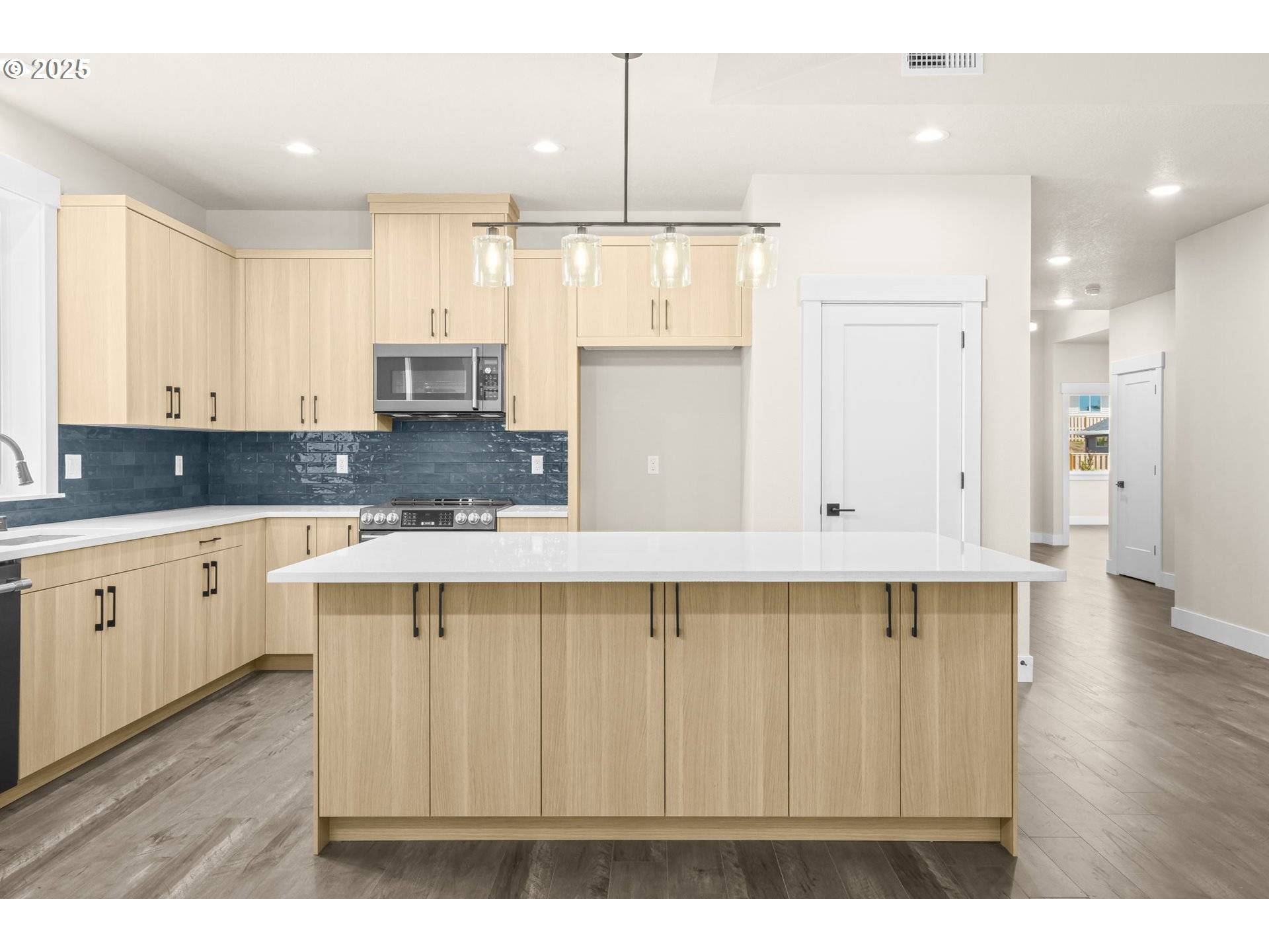 La Center, WA 98629,2020 E Badger WAY