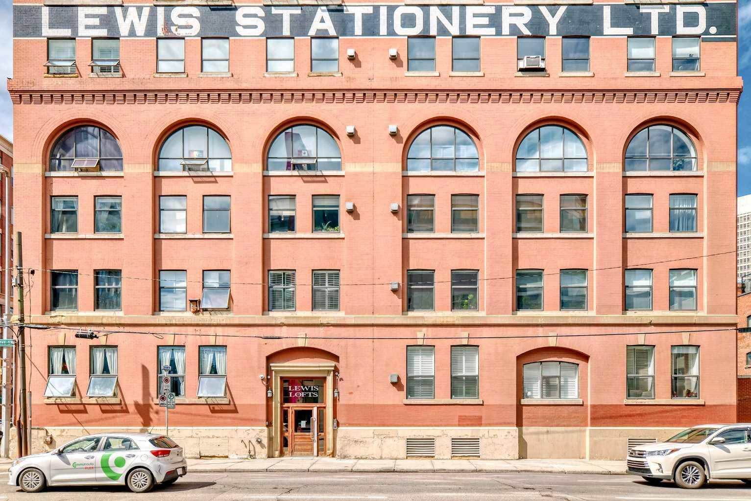 Calgary, AB T2R 0C3,240 11 AVE SW #402
