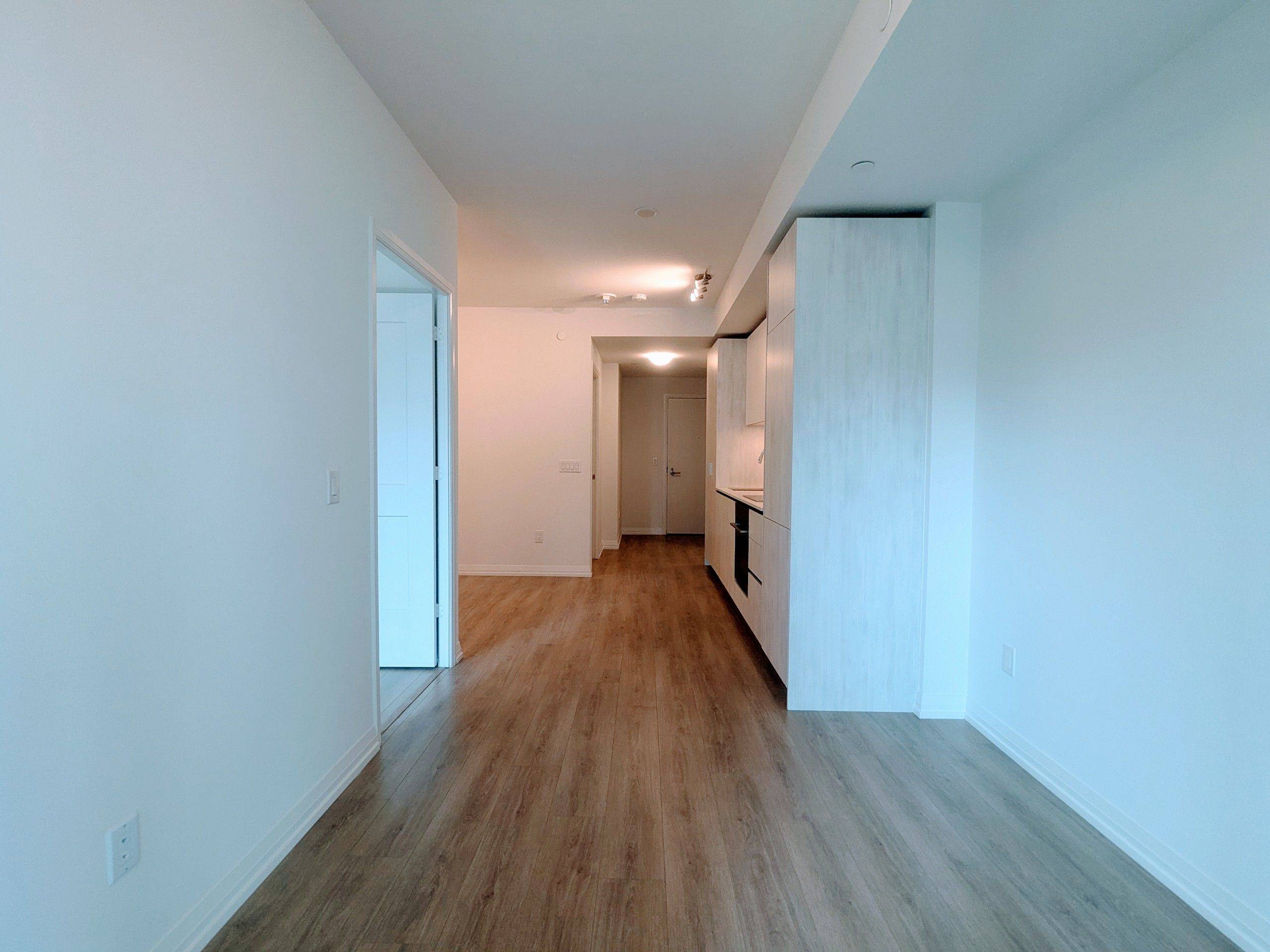 Toronto C01, ON M5V 0T2,28 Widmer ST #3722