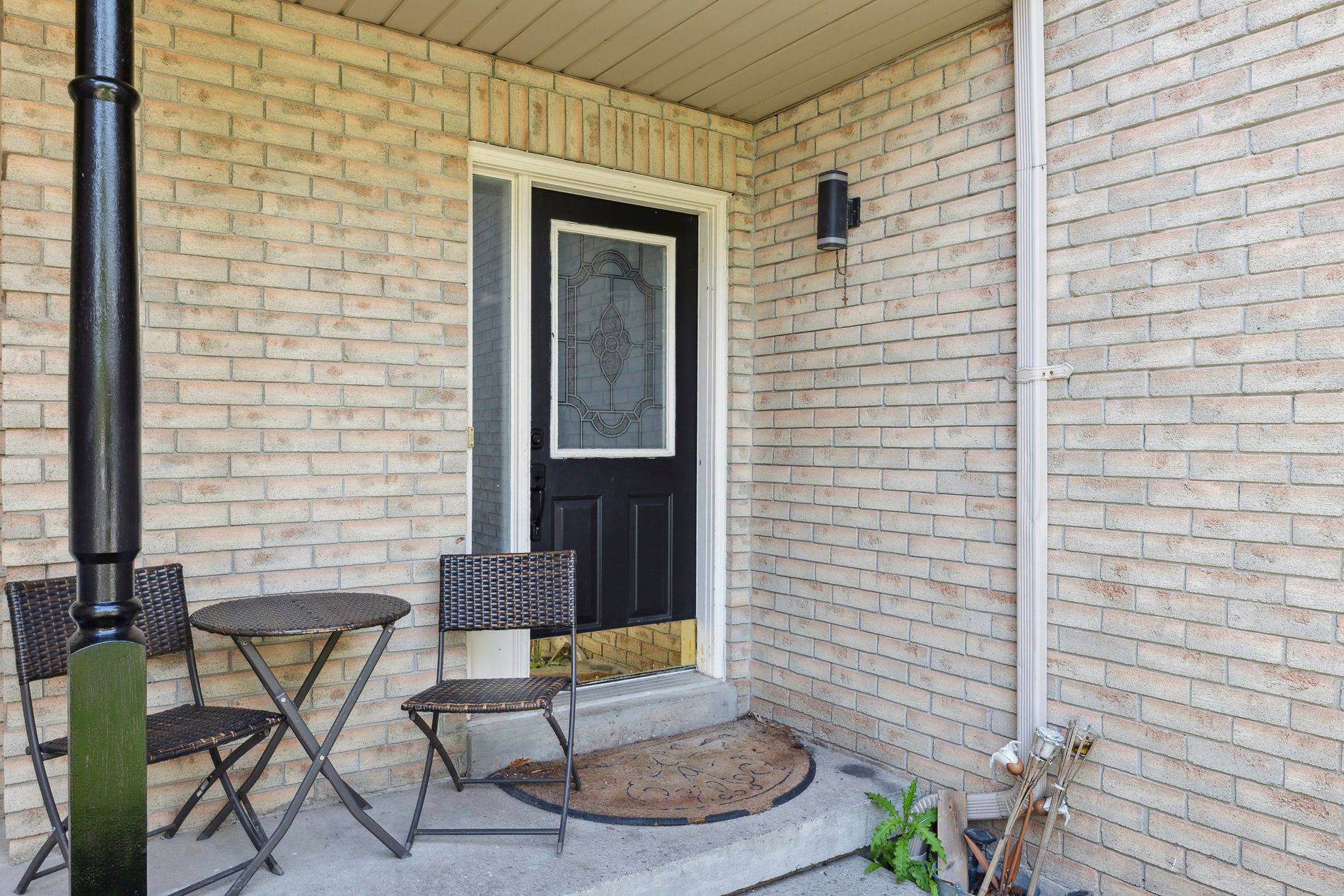 31 Pine Gate PL, Whitby, ON L1R 2M6