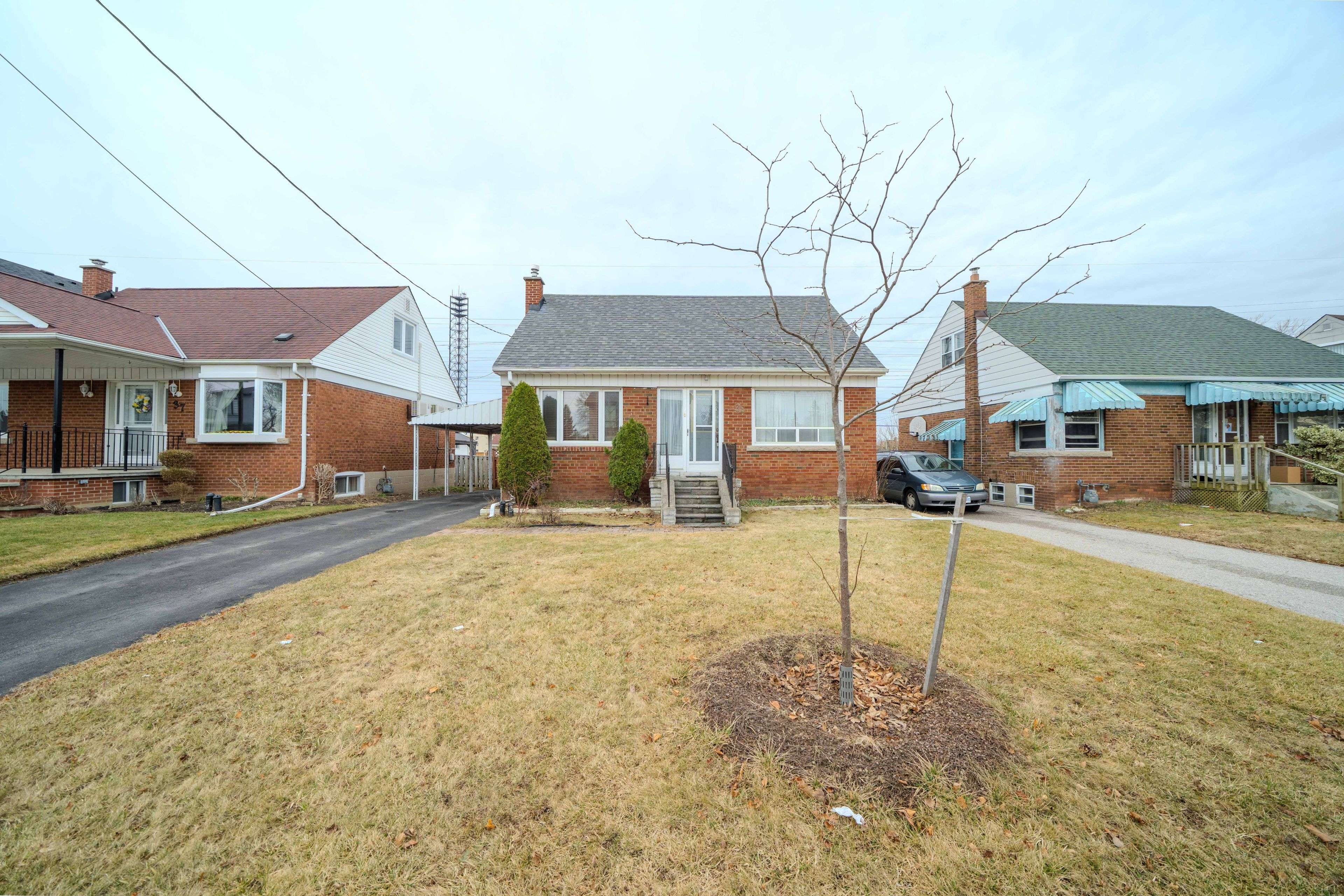 35 Biscayne BLVD, Toronto E04, ON M1R 1A1