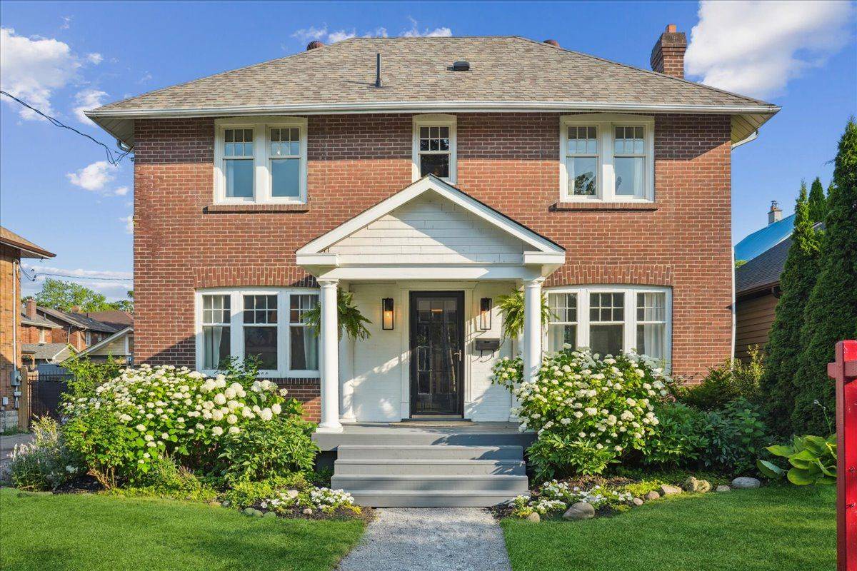 11 Connaught ST, Oshawa, ON L1G 2G8