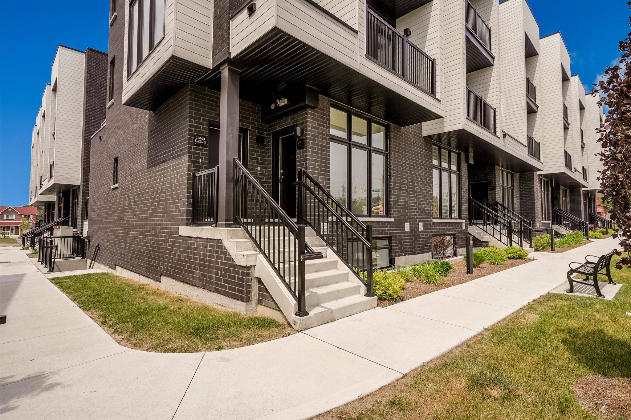Ajax, ON L1S 5C3,188 Angus DR #33