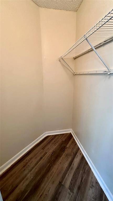 Oakland Park, FL 33309,211 Lake Pointe Dr #110
