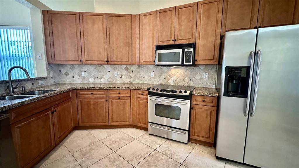 Pompano Beach, FL 33062,2252 NE 2nd St