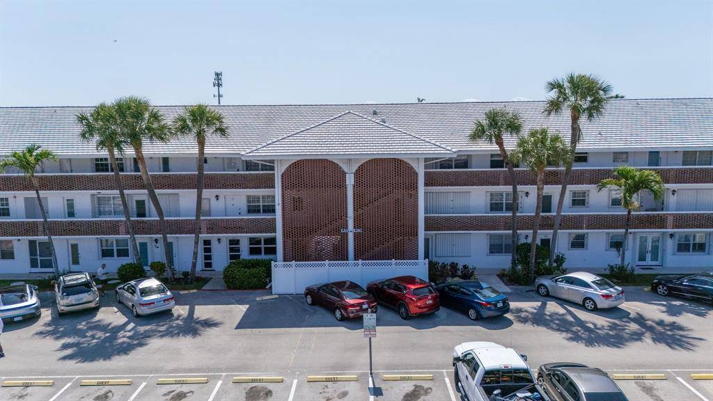 2050 NE 39th St #307-E, Lighthouse Point, FL 33064