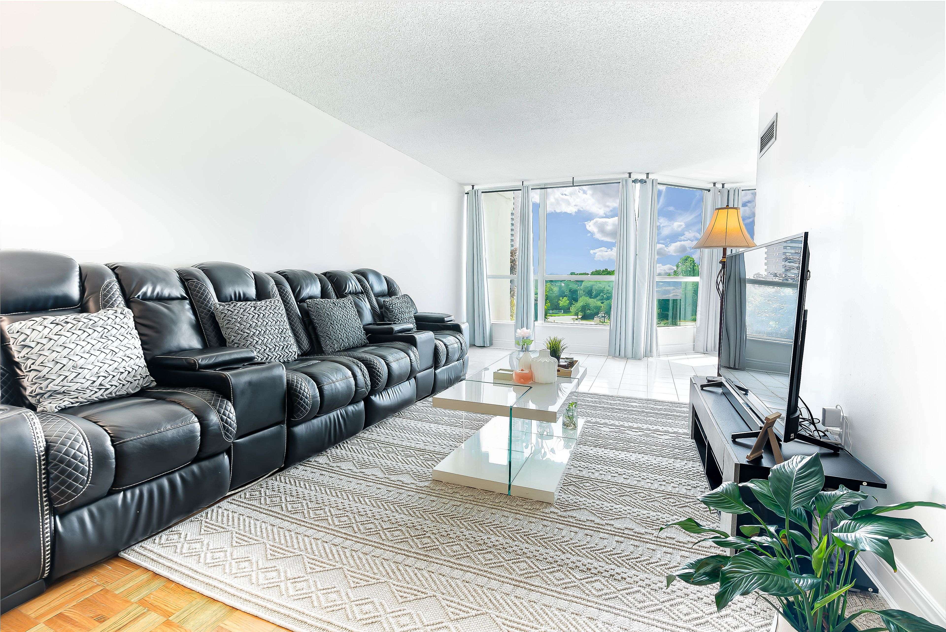 Toronto W10, ON M9V 5G8,3 Rowntree RD ##410
