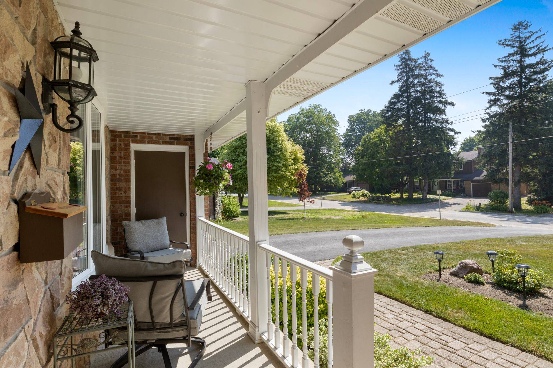 Centre Wellington, ON N1M 1L1,535 St George ST E