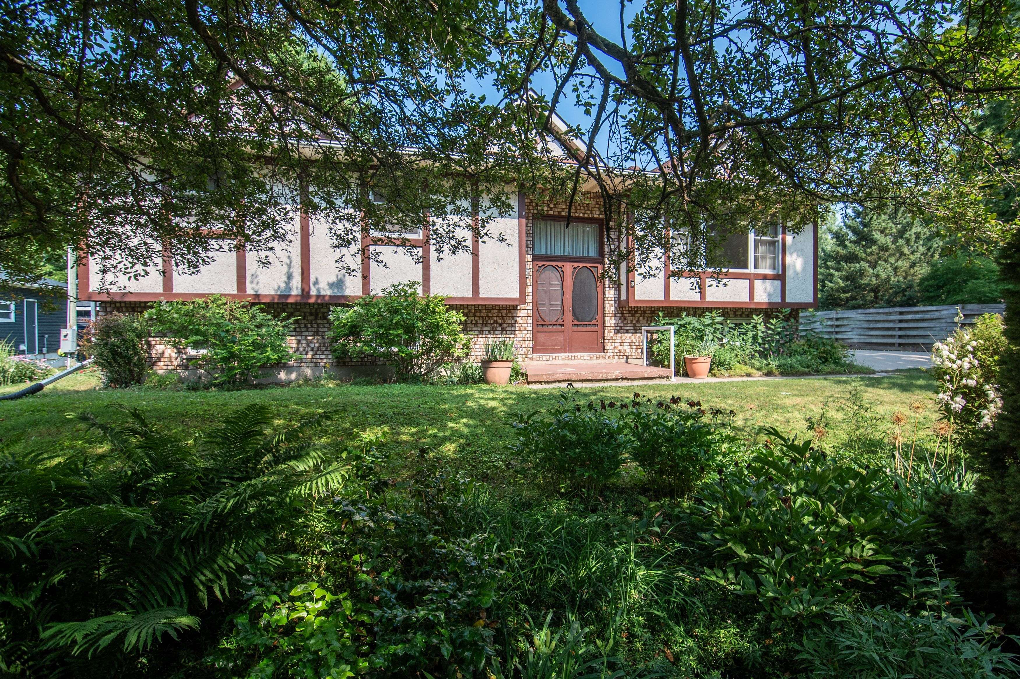 Huron-kinloss, ON N0G 2R0,3 Gladstone ST