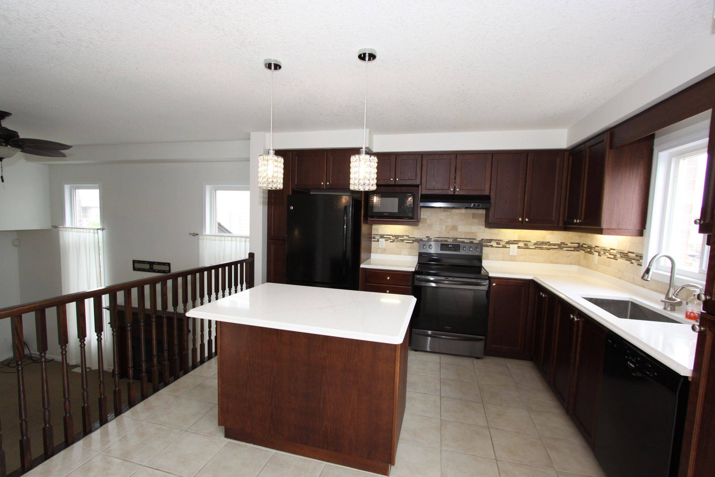 Kitchener, ON N2R 0A4,40 Sorrento ST #Upper