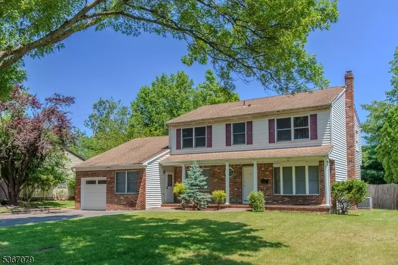 Westfield Town, NJ 07090,9 Starlite Ct